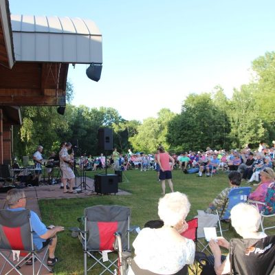 Performance in the Park: Tricia and the Toonies