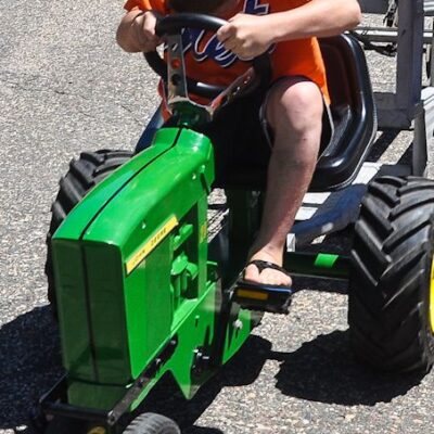 tractor32