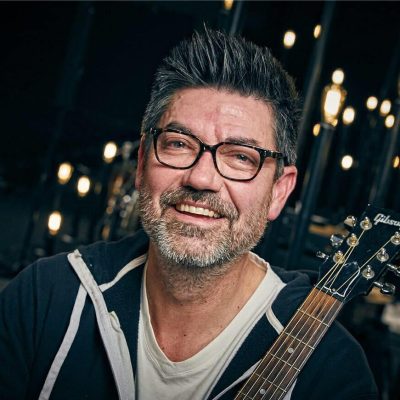 Joel Hanson in Concert