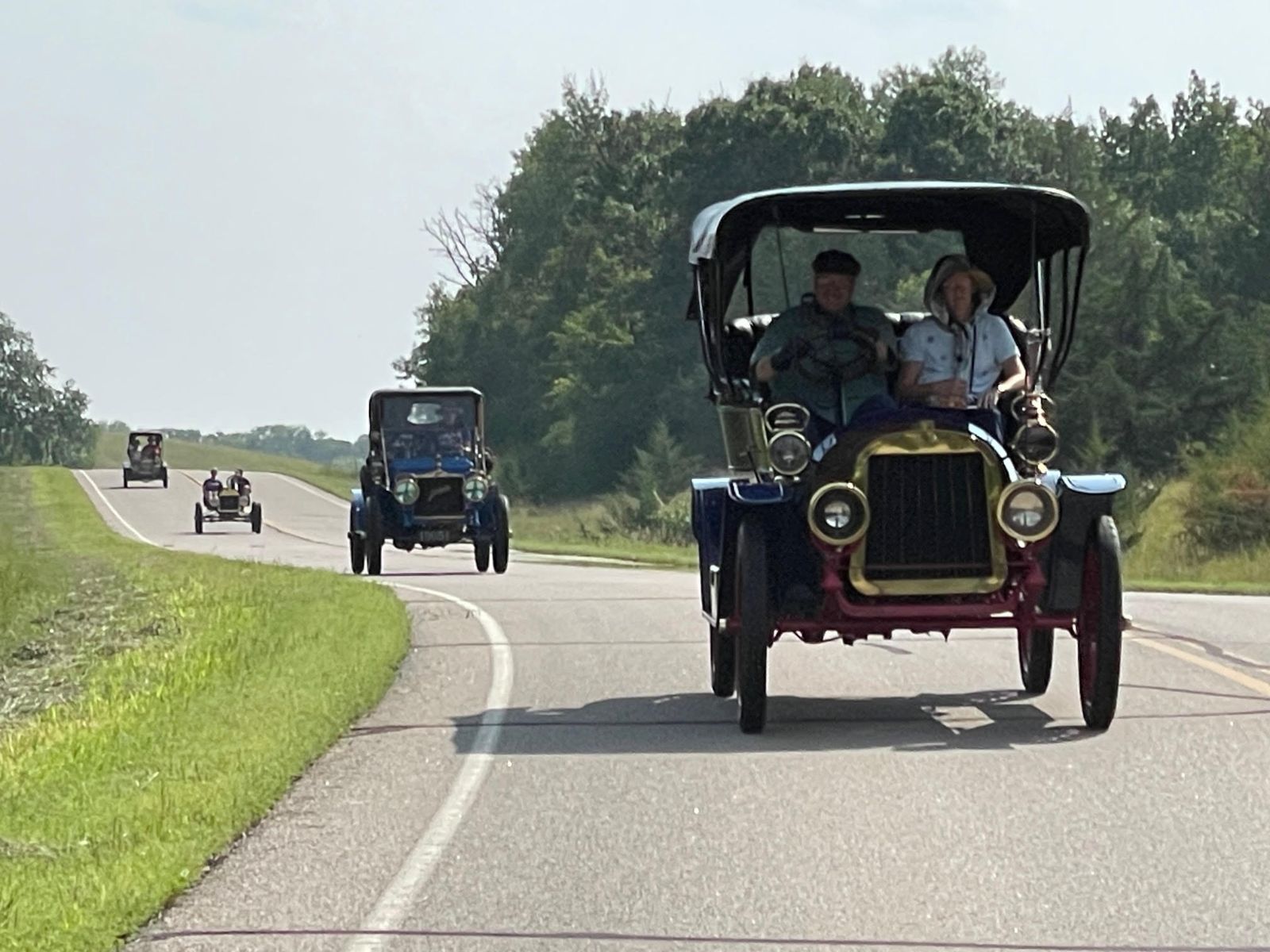 The 37th annual New London to New Brighton Antique Car Run
